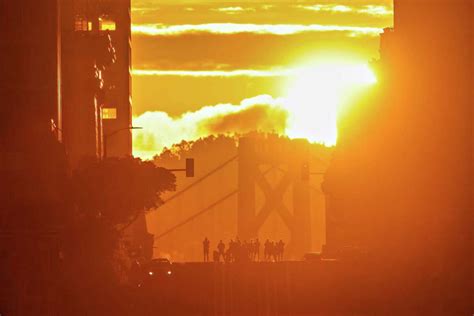 Photographers Flock To S F Street For Weekend Of Epic Sunrises