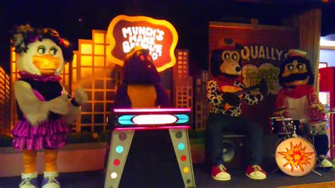 🎄🎁 Animatronics Share The Joy Chuck E Cheeses Natick Ma Youtube