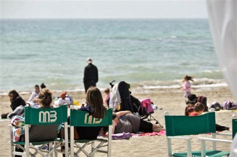 Prove D Estate A Ostia Sole E Primi Tuffi La Repubblica