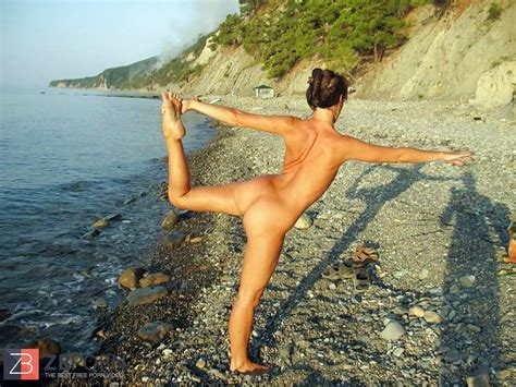 Housewife Nudism ZB Porn