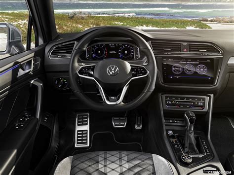 2022 Volkswagen Tiguan Allspace - Interior, Cockpit Wallpaper | Caricos