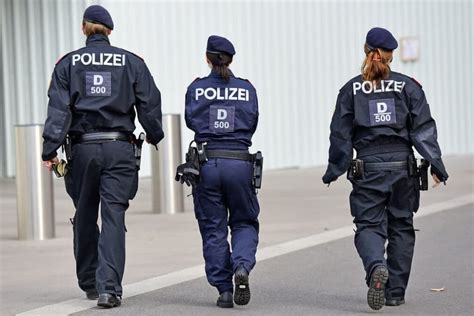 Ausbildung Als Polizist In M W D Careeasy Dein Karrieremagazin