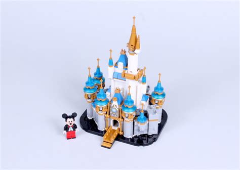 LEGO Disney 40478 Mini Disney Castle review and gallery