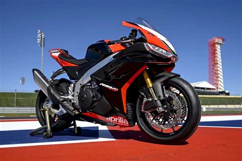 V4 Factory SE 09 SBK La Moto Con La Que Aprilia Celebra Su Primera