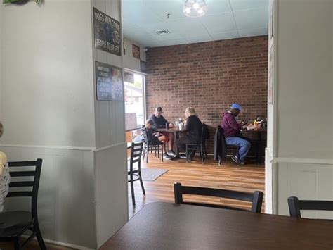 Vittles Updated January 2025 25 Photos And 24 Reviews 331 E Main St Lincolnton North