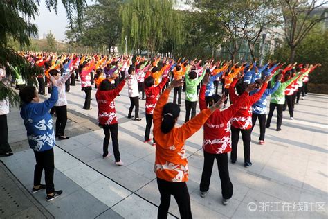 杭州大妈最霸气 万人广场舞争吉尼斯！ 浙江新闻 浙江在线