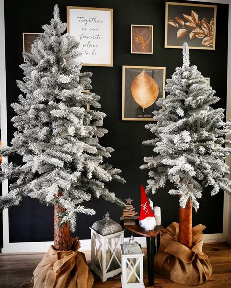 Kunstkerstboom Op Houten Stam Cm Besneeuwd Bol