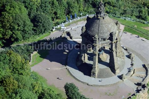 Porta Westfalica Aus Der Vogelperspektive Geschichts Denkmal Kaiser