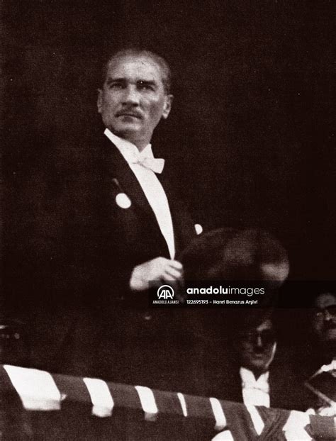 Mustafa Kemal Atatürk Cumhuriyet Bayramı Kutlamalarında Anadolu Images