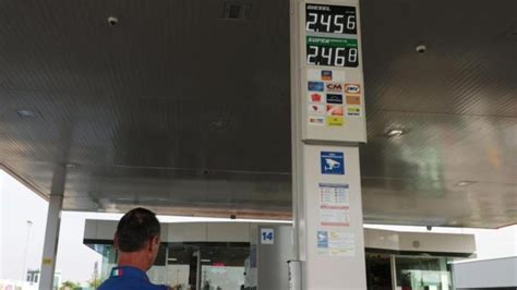 Benzina Alle Stelle I Prezzi Record A Milano E In Autostrada