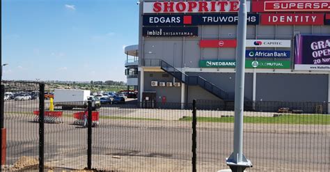 Mall of Tembisa appeals to police amid looming threats of looting