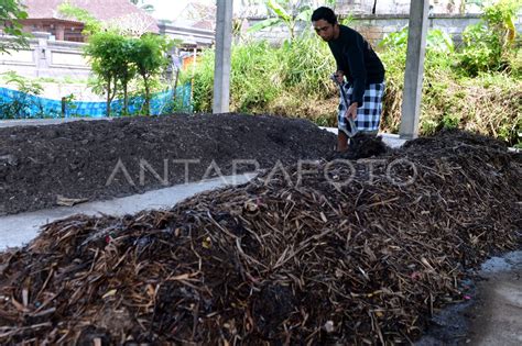 Pengelolaan Sampah Di Tps R Antara Foto