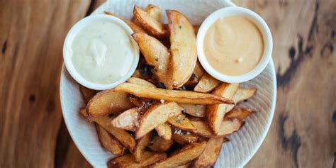 The Best Dipping Sauces For French Fries That Aren't Ketchup