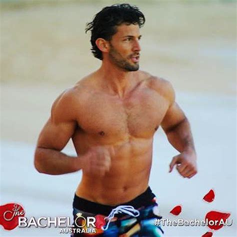 Tim Robards Snaps Of Smokin Hot Shirtless Aussies You Re Welcome