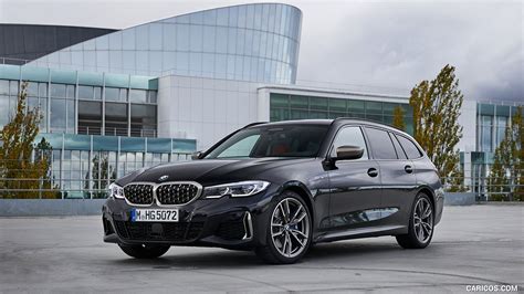 2020 BMW M340i XDrive Touring Color Black Sapphire Metallic Front