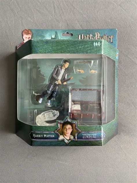 FIGURINE ARTICULÉE HARRY Potter Deluxe avec balai et valise coffre