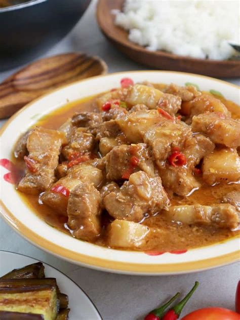 Binagoongan Baboy Sa Gata Creamy And Spicy Kawaling Pinoy