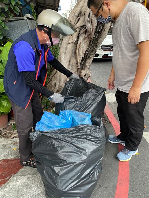 花蓮環境保護局 訊息專區 環保新聞 「恭賀本縣花蓮市公所清潔隊隊員郭煌松榮獲全國模範清潔人員」