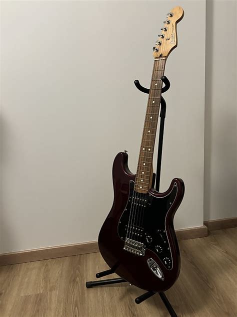 Fender Standart Strat 2004 Midnight Wine Reverb