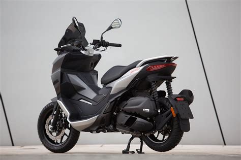 DMOTO APRILIA SR GT 125