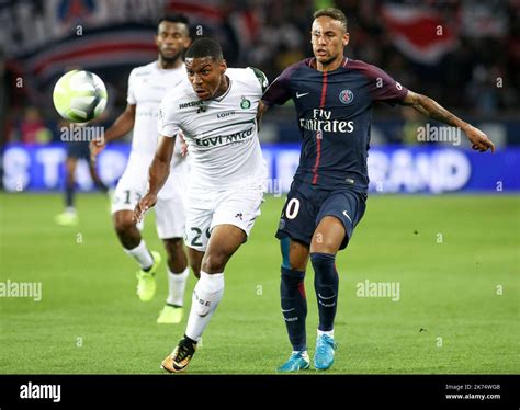 Neymar jr psg Banque de photographies et dimages à haute résolution