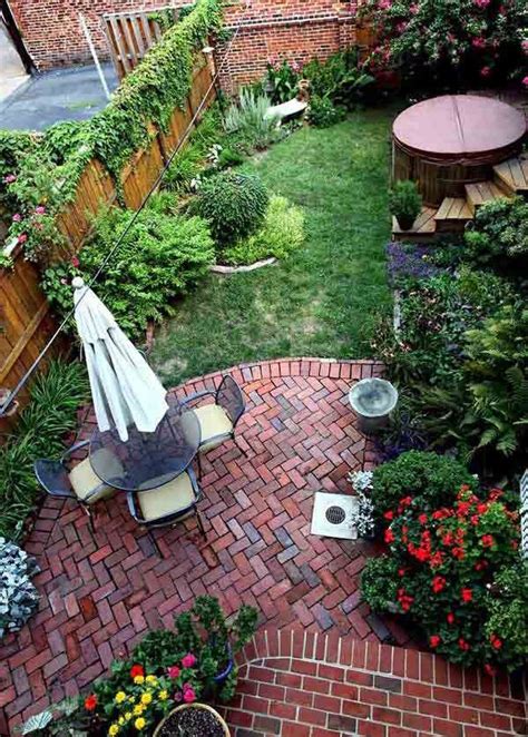 20 Small Backyard Garden For Look Spacious Ideas Homemydesign Small