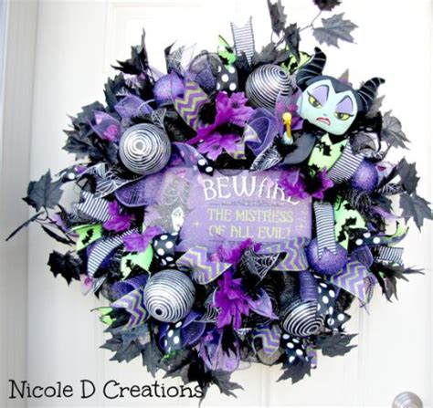 Not-So-Scary Disney Halloween Wreaths - Decor