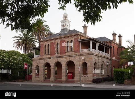 The Historic Grafton Post Office With Sandstone Collards Constructed In