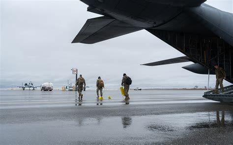 Idaho Air Guard Pilots Refuel A-10s During Training Exercise > National ...