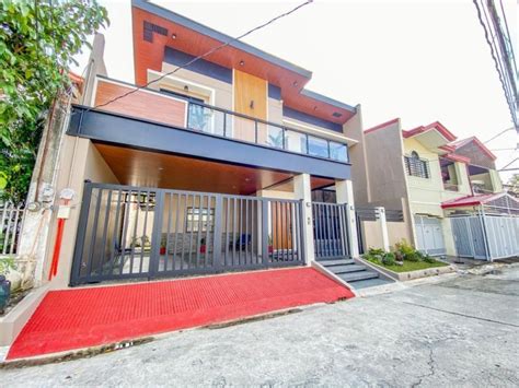 Luxurious Single Detached House For Sale in BF Resort Village Las Piñas