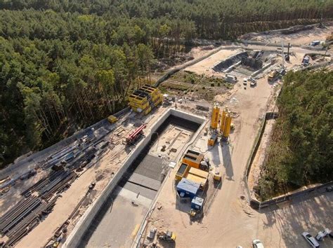 Tunel pod Świną Rozpoczyna się załadunek maszyny Świnoujście czeka na