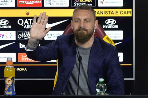 Ufficiale De Rossi Nuovo Allenatore Della Roma Bentornato A Casa