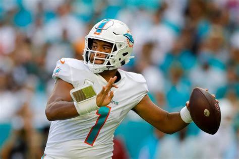 Dolphins Qb Tua Tagovailoa Done For The Day The Athletic