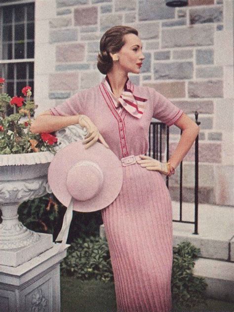 Pink And Red • 1950s Knitting Dress Shirtdress • 50s Vintage Engagement