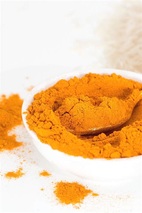 10 Turmeric Face Mask For Glowing And Beautiful Skin