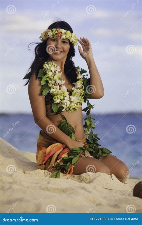 Portrait Of A Hawaiian Hula Dancer Stock Image Image 17718337