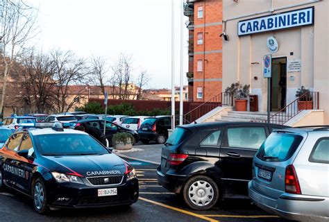 Controlli Dei Carabinieri Arresti E Denunce Sospeso Cantiere Edile