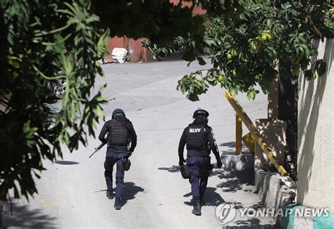 아이티 대통령 살해 용병 4명 사살·2명 체포아직 대치종합 연합뉴스