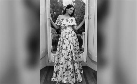 Sonam Kapoor Reacts To Fashion Bloggers Defence Of Her Coronation