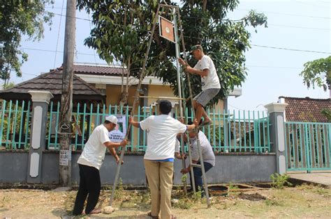 Berikan Bantuan Penerangan Jalan Santri Ganjar Ini Bentuk Komitmen Kami