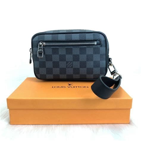 Louis Vuitton Canta Avenue Erkek Omuz Cantasi Monogram Siyah 30x20