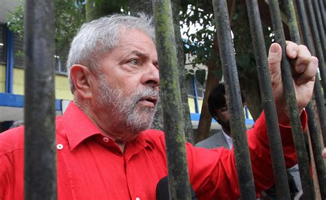 Lula Est Preso Na Sede Da Pf Em Curitiba Desde O Come O De Abril