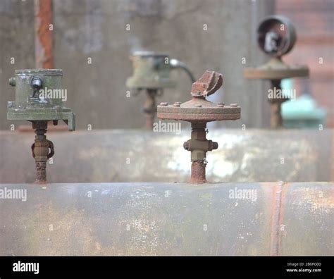 Pipeline Valves Hi Res Stock Photography And Images Alamy