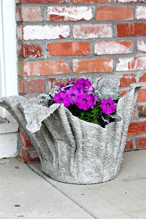 Easy Inexpensive Diy Concrete Garden Projects