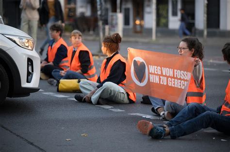 Wegen Verfehlter Klimapolitik Freispruch F R Letzte Generation