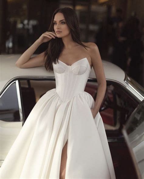 Pin By Storm On White Formal Dresses In Wedding Dresses Dream