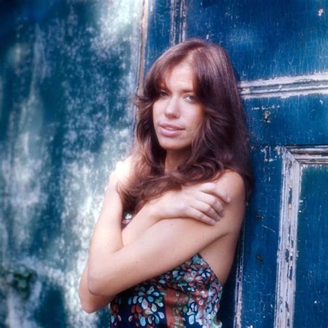 Gorgeous Photos Of Carly Simon In London In 1971 ~ Vintage Everyday