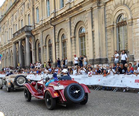 Vercelli La Miglia E Il Fascino Delle Auto D Epoca Canavesano E