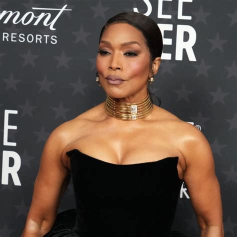 Angela Basset de Pantera Negra Wakanda para Sempre concorre à Melhor