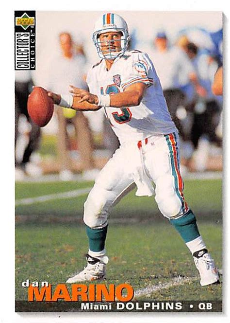 Dan Marino football card (Miami Dolphins) 1995 Upper Deck #109